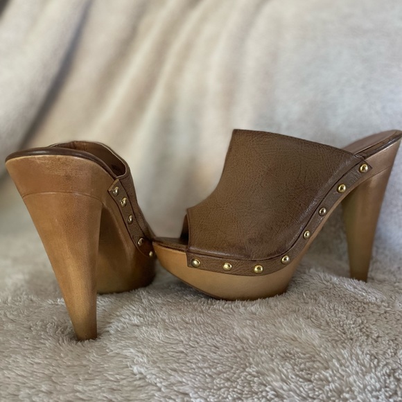 Camel color size 8 only worn once - Picture 4 of 4